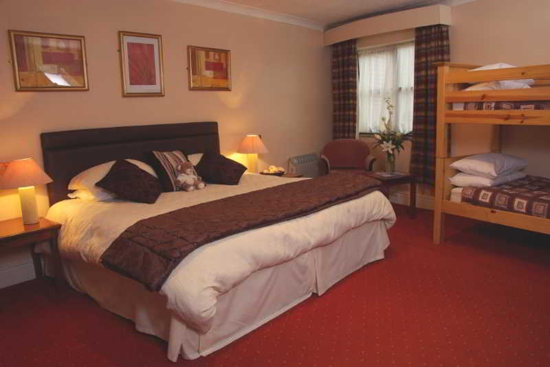 Beaufort Park Hotel Mold Exteriör bild